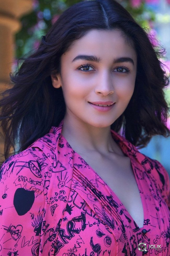 Alia-Bhatt